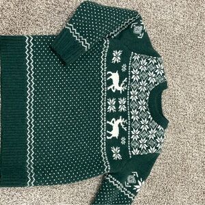 SHEIN Green and White Reindeer Pattern Crewneck Sweater